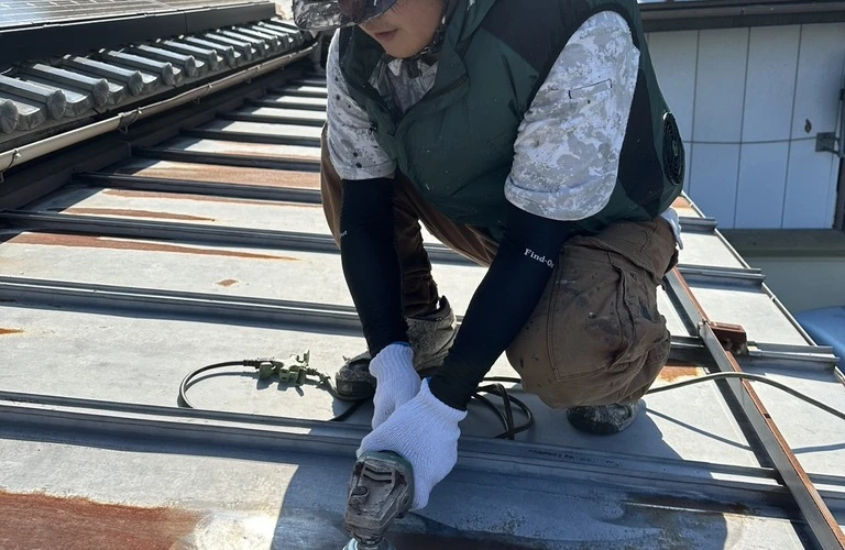 自宅を守る！安曇野市の屋根と雨漏り対策を徹底サポート｜長野県の外壁塗装なら宮木塗装