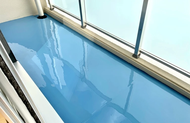 安い価格でベランダの防水工事を実現！助成金も活用して耐久年数を延ばそう｜長野県の外壁塗装なら宮木塗装
